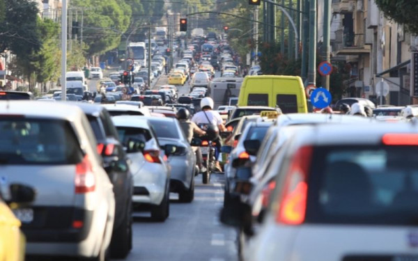 Πάνω από 80 χιλιάδες νέα ειδοποιητήρια για ανασφάλιστα ΙΧ και ανεξόφλητα τέλη κυκλοφορίας