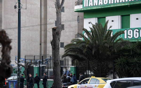 Νέα αστυνομική επιχείρηση σε συνδέσμους φιλάθλων Ολυμπιακού και Παναθηναϊκού στην Αθήνα