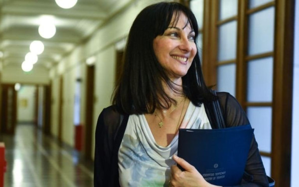 Θέσπιση οδηγίας για την τηλεργασία και το δικαίωμα στην αποσύνδεση ζητά από την Κομισιόν η Ελ. Κουντουρά