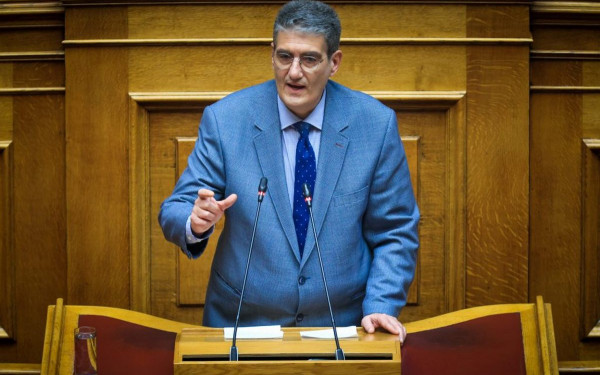 Στη Βουλή η διαμαρτυρία των λογιστών για την αιφνιδιαστική διαδικασία επικαιροποίησης ΚΑΔ στο ΠΣ ΕΡΓΑΝΗ II