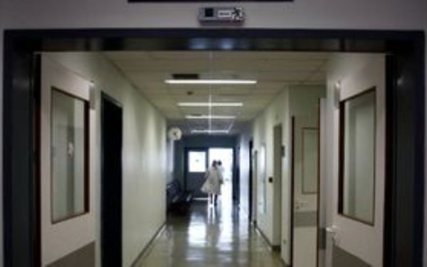 Ένορκη Διοικητική Εξέταση για το ατύχημα με τον ανελκυστήρα στον «Ερυθρό Σταυρό»