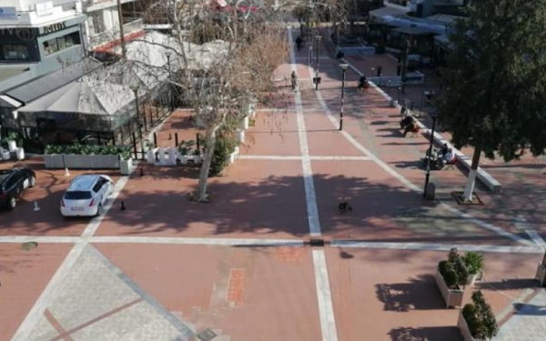 Εύοσμος: Αλλάζει όψη η δημοφιλής πλατεία Δημαρχείου - Μεταμορφώνεται εντός του έτους με «πράσινα» κονδύλια