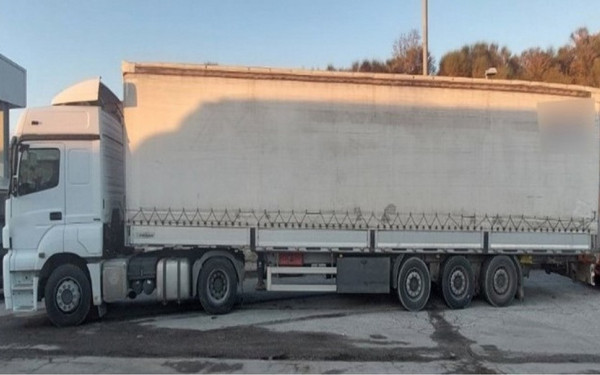 Έβρος: Συνελήφθη οδηγός νταλίκας που μετέφερε μη νόμιμους μετανάστες