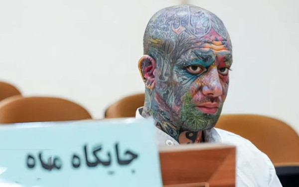 Ιράν: Δικαστήριο επέβαλε την θανατική ποινή στον ράπερ Αμίρ Ταταλού