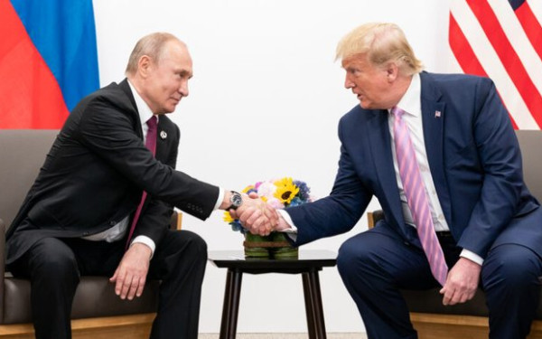 Τραμπ: Ζήτησε από τον Πούτιν να χαρίσει τη ζωή στα «πλήρως περικυκλωμένα» ουκρανικά στρατεύματα