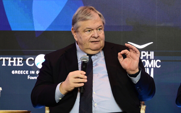 Απάντηση του Ευάγγελου Βενιζέλου στις κυβερνητικές πηγές