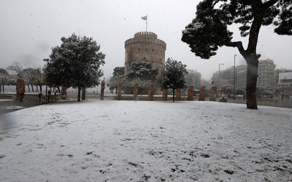 Θεσσαλονίκη:  Έρχεται χιονιάς ακόμα και μέσα στην πόλη - Σε επιφυλακή οι δήμοι