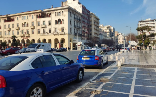 Η Ολομέλεια του ΣτΕ αποφάνθηκε για την τοποθέτηση πινακίδας στα Ταξί ότι δέχονται POS