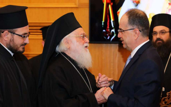 Πρόεδρος Αλβανίας για τον Αρχιεπίσκοπο Αναστάσιο: «H Εκκλησία και οι πιστοί έχασαν τον πατέρα τους και τον ποιμένα, έναν αγαπημένο και έντιμο ηγέτη»