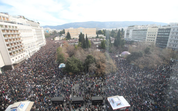 Δύο χρόνια από την τραγωδία των Τεμπών: «Παραλύει» η χώρα στις 28 Φεβρουαρίου - Ποιοι συμμετέχουν στις απεργιακές κινητοποιήσεις