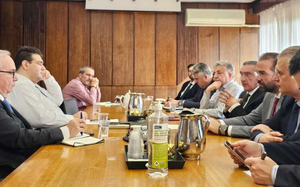 Τα οικονομικά των Περιφερειών αντικείμενο της συνάντησης των περιφερειαρχών με τους υπουργούς Λιβάνιο και Παπαθανάση