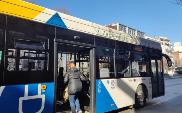 Θα «συλλαμβάνονται» από το 2026 οι λαθρεπιβάτες στον ΟΑΣΘ - Κάμερες σε 100 λεωφορεία - Πόσο αυξήθηκε η επιβατική κίνηση χωρίς μετρό