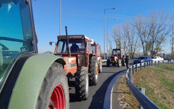 Στις 13:00 η συνάντηση αντιπροσωπίας των αγροτών με κυβερνητικό κλιμάκιο στο Υπουργείο Αγροτικής Ανάπτυξης