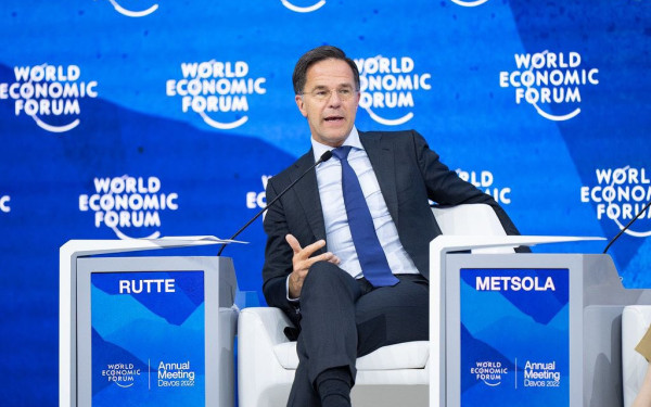 ΝΑΤΟ: Ο Ρούτε ζήτησε από τις ΗΠΑ όπλα για την Ουκρανία και «οι Ευρωπαίοι θα πληρώσουν τον λογαριασμό»