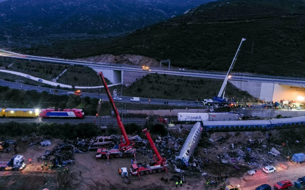 Τέμπη: Το εμπορικό τρένο μετέφερε τουλάχιστον 3,5 τόνους εύφλεκτα υγρά στο πρώτο βαγόνι - Το πόρισμα του πανεπιστημίου της Γάνδης