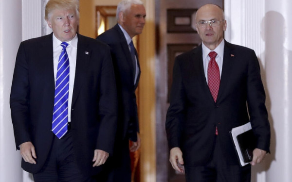 Ο Τραμπ όρισε πρεσβευτή των ΗΠΑ στην ΕΕ τον πρώην επικεφαλής αλυσίδας fast food, Άντριου Πάζντερ