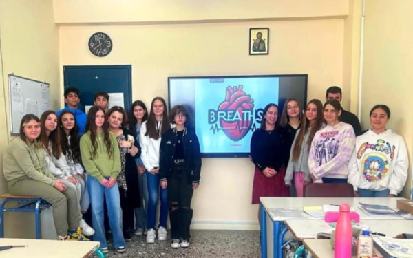 Τα παιδιά του Γυμνασίου Καλοχωρίου πρωτοπορούν στην εικονική επιχειρηματικότητα με το δικό τους επιτραπέζιο πρώτων βοηθειών