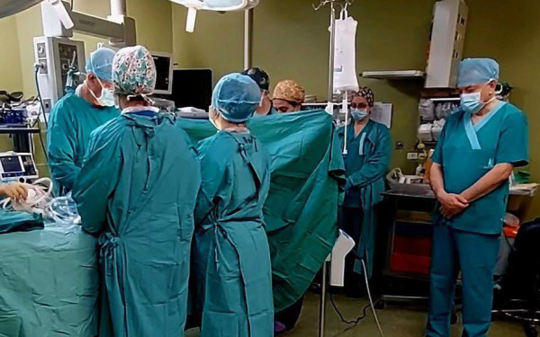 Προσφορά οργάνων του μικρού Άγγελου: Ενός λεπτού σιγή από τους γιατρούς - Συγκλονιστική στιγμή, λέει ο Άδωνις