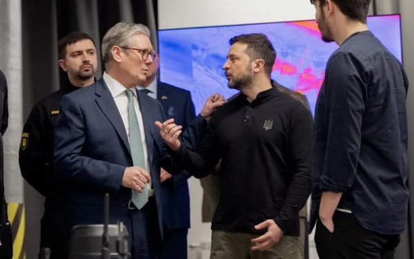 Politico: H Ευρώπη έχασε τον πόλεμο στην Ουκρανία - Δεν έχει κανένα master plan για τη νέα παγκόσμια αταξία του Ντόναλντ Τραμπ