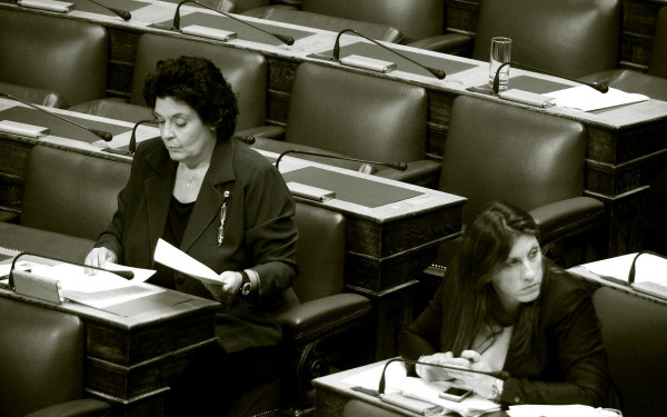 Κανέλλη κατά Κωνσταντοπούλου: Πάσχει από ναπολεόντειο σύνδρομο προβολής - Ευτελίζει το δράμα των Τεμπών