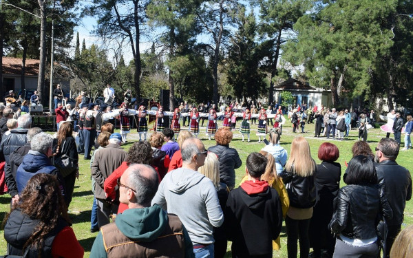 Δήμος Παύλου Μελά: Τρεις καρναβαλικές παρελάσεις, δωρεάν εδέσματα και χαρταετοί για τις Απόκριες