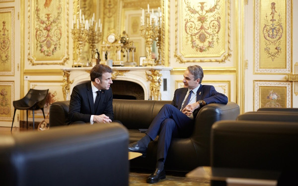 Ολοκληρώθηκε η συνάντηση Μητσοτάκη - Μακρόν στο Μέγαρο των Ηλυσίων