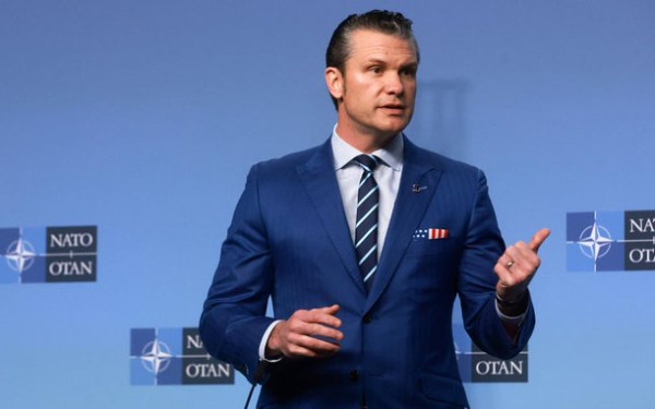 Οι ΗΠΑ δεν επιδιώκουν πόλεμο με την Κίνα, διαβεβαίωνει ο υπουργός Άμυνας