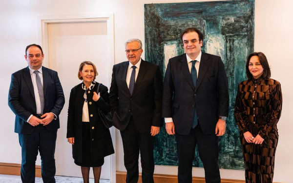 Πιερρακάκης: Επιμορφωτικό πρόγραμμα στη χρήση Τεχνητής Νοημοσύνης για εκπαιδευτικούς