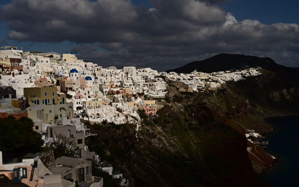 Ευρωμεσογειακό Σεισμικό Κέντρο: Πιθανή ηφαιστειακή διέγερση στη Σαντορίνη
