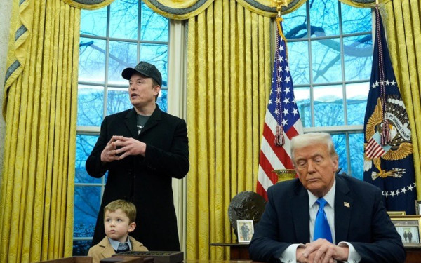 Τραμπ και Μασκ επιταχύνουν τις εκκαθαρίσεις: Χιλιάδες απολύσεις στο ομοσπονδιακό κράτος των ΗΠΑ