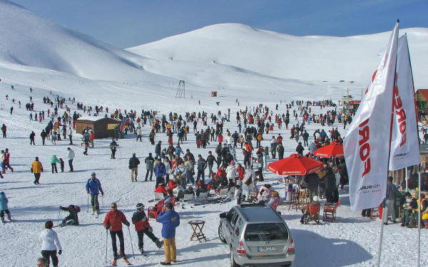 Το κράνος στο σκι μειώνει έως και 60% τις κρανιοεγκεφαλικές κακώσεις