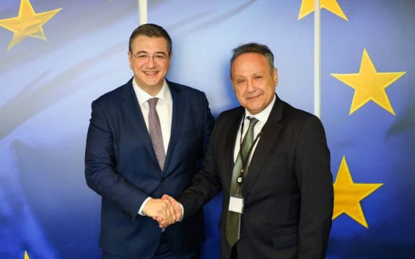 Συνάντηση Αγγελούδη - Τζιτζικώστα στις Βρυξέλλες και συζήτηση για τη δημιουργία τραμ στη Θεσσαλονίκη