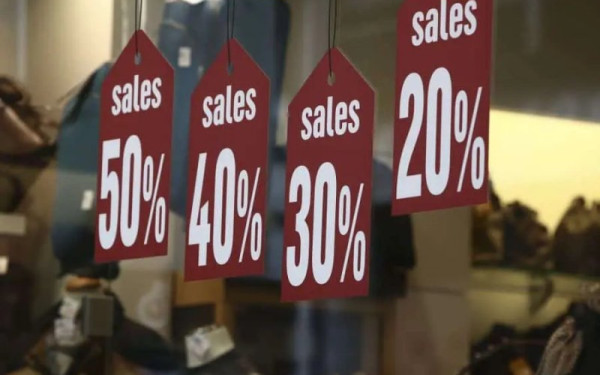 Θεσσαλονίκη: Με... εκπτώσεις στις προσδοκίες των εμπόρων ξεκινούν οι χειμερινές εκπτώσεις