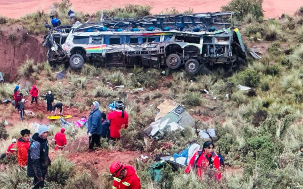 Λεωφορείο έπεσε σε χαράδρα στη Βολιβία: Τουλάχιστον 25 νεκροί