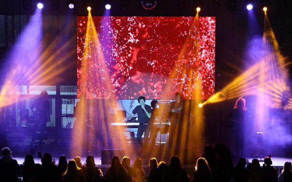 Αποκριάτικοι ρυθμοί στο Ωραιόκαστρο με το Cult Battles και τον Μιχάλη Εμιρλή