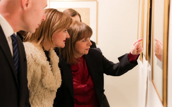 Ιωάννινα: Η Κ. Σακελλαροπούλου εγκαινίασε την έκθεση «Η Ελλάδα μέσα από τα πρωτοσέλιδα των ευρωπαϊκών εφημερίδων»