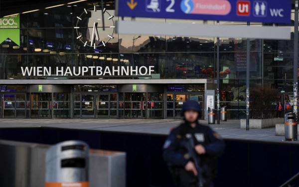 Λήξη συναγερμού στον σιδηροδρομικό σταθμό στη Βιέννη - Κυκλοφορούν ξανά τα τρένα (βίντεο)