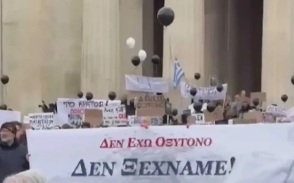 Γερμανία: Διαδηλώσεις για τα Τέμπη στο Βερολίνο και σε άλλες πόλεις