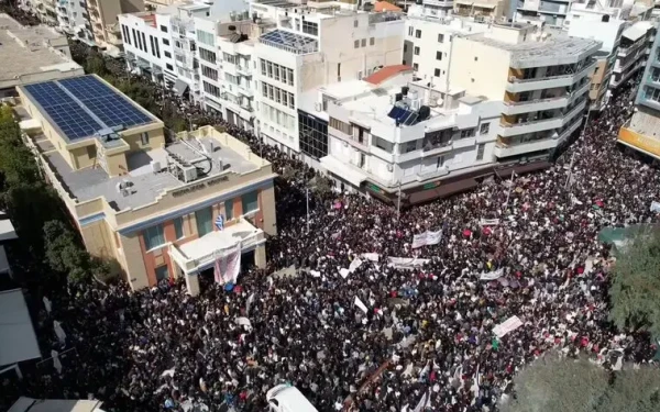 Κρήτη: Επεισόδια στο Ηράκλειο μετά την ιστορική συγκέντρωση για τα Τέμπη - Πέντε προσαγωγές