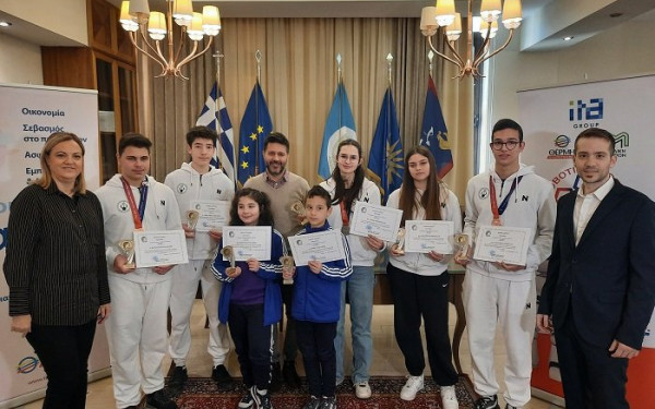 Σέρρες: Βραβεύτηκαν οι Σερραίοι αθλητές της Εθνικής ομάδας Ρομποτικής IRO