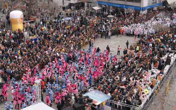 Βίντεο: Η μεγάλη καρναβαλική παρέλαση στην Ξάνθη