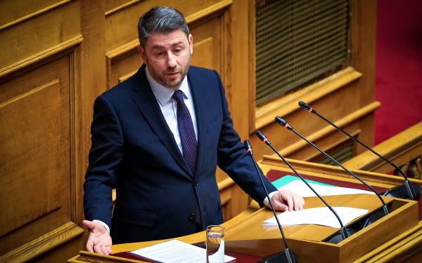 Πρόταση δυσπιστίας - Ν. Ανδρουλάκης: Η παρέα του Μαξίμου τα γνωρίζει όλα για την τραγωδία των Τεμπών