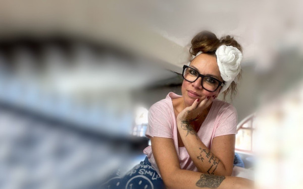 Ημέρα της Γυναίκας: Μια tattoo artist «ζωγραφίζει» το χαμόγελο σε γυναίκες που έχουν υποβληθεί σε μαστεκτομή