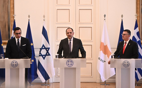 Γ. Γεραπετρίτης - Τριμερής: Κορυφαία προτεραιότητα της εξωτερικής πολιτικής της Ελλάδας το Κυπριακό