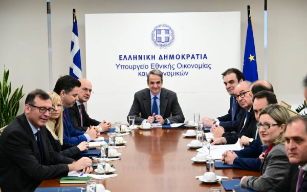 Στο υπουργείο Οικονομικών ο Κυρ. Μητσοτάκης - Τον υποδέχτηκε ο Πιερρακάκης (βίντεο)