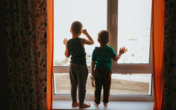 Παγκόσμια επιβράδυνση στη μείωση της παιδικής θνησιμότητας - 4,9 εκατομμύρια παιδιά πέθαναν το 2024