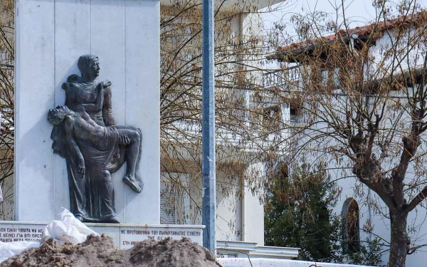 Θεσσαλονίκη: Δύο νέοι ομαδικοί τάφοι εκτελεσμένων του Επταπυργίου βρέθηκαν στις Συκιές