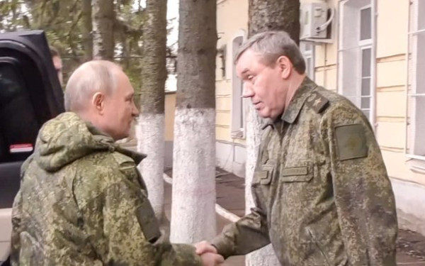 Ρωσία: Στο Κουρσκ ο Πούτιν για πρώτη φορά μετά την εισβολή ουκρανικών δυνάμεων (βίντεο)