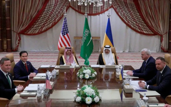 Ουάσιγκτον και Κίεβο συμφώνησαν σε κατάπαυση πυρός για 30 μέρες στην Ουκρανία