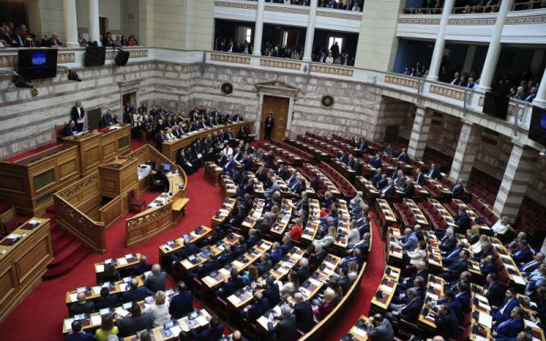 Βουλή: Στην Ολομέλεια το νομοσχέδιο «Ενίσχυση της κεφαλαιαγοράς και άλλες διατάξεις»